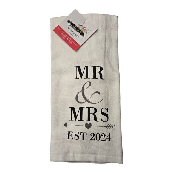 Cynthia Rowley Set Of 3 Kitchen Towels White/Grey Mr. & Mrs. Est 2024 - Picture 1 of 4